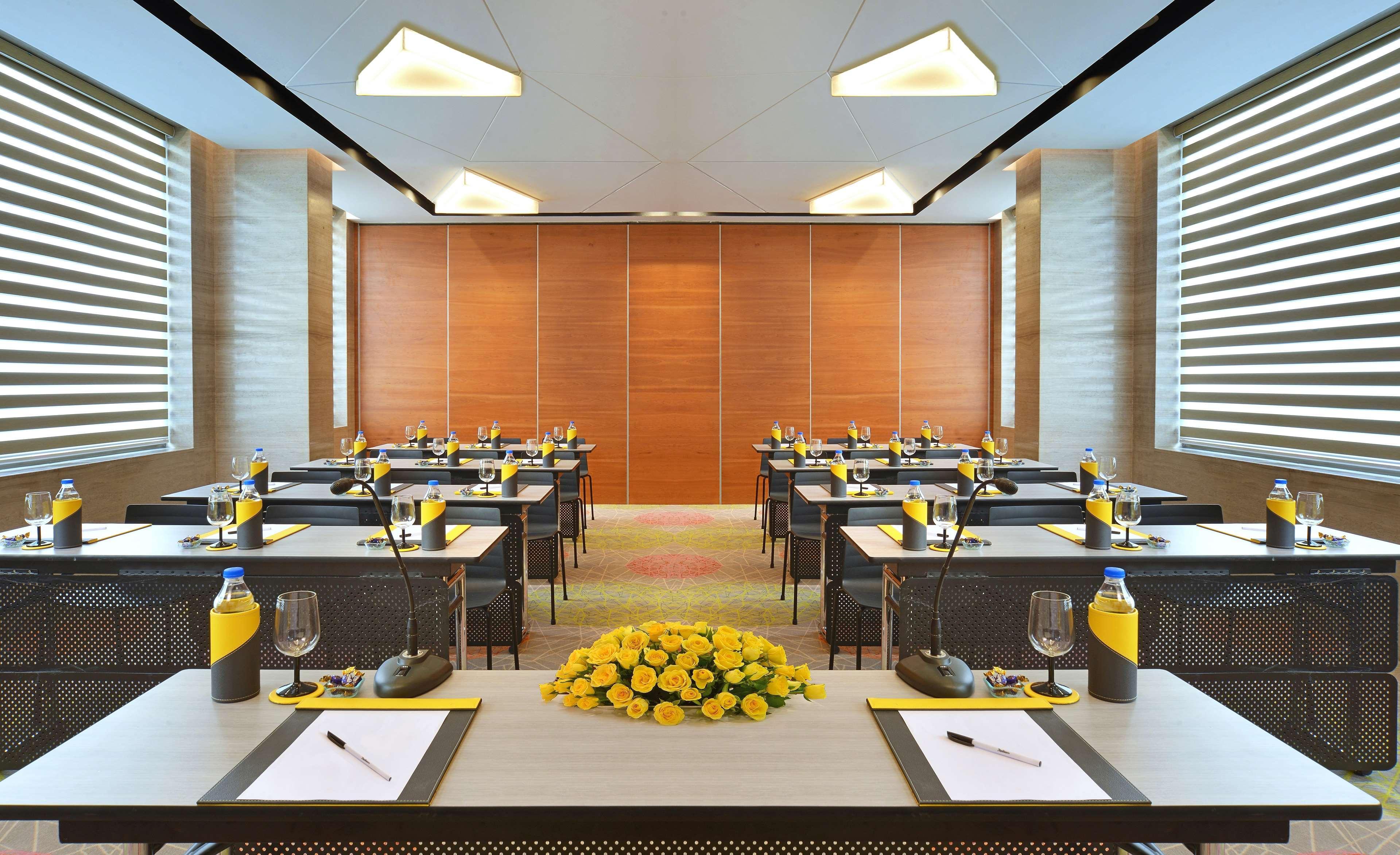 Radisson Bengaluru City Center Luaran gambar
