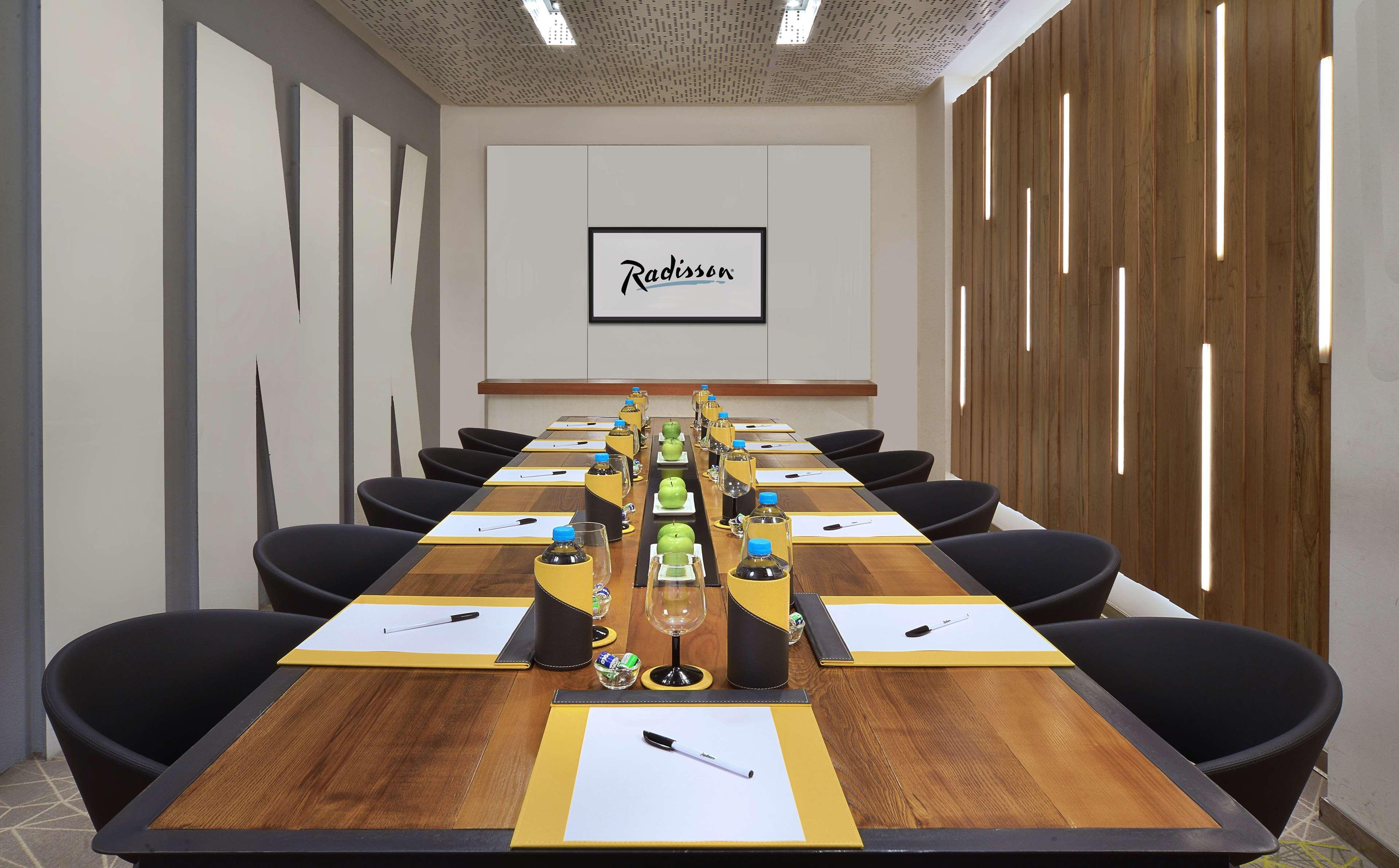 Radisson Bengaluru City Center Luaran gambar