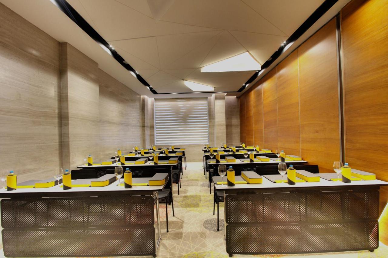 Radisson Bengaluru City Center Luaran gambar